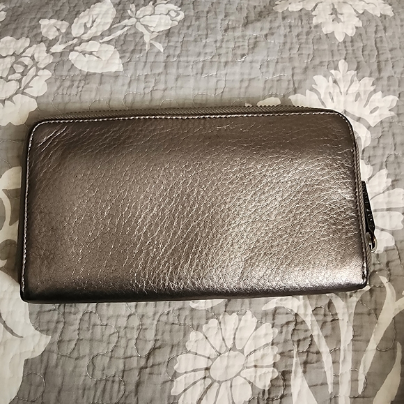 Tory Burch Wallet - Picture 3 of 3